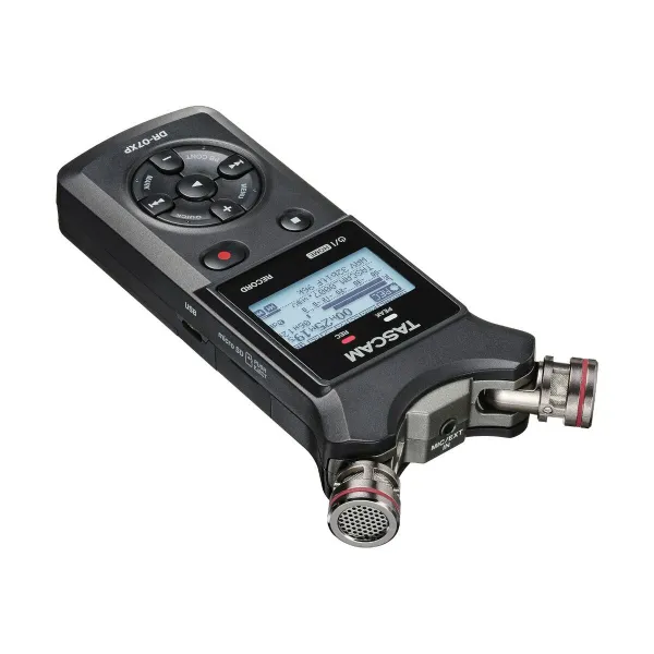 Записывающее устройство Tascam DR-07XP