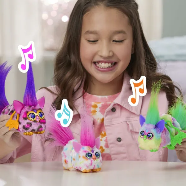 Pehmolelu Hasbro Muovinen