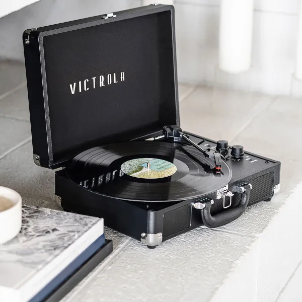 Levysoitin Victrola Journey Musta