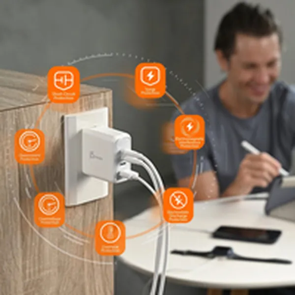 Сетевое зарядное устройство j5create JUP4370EF-N Белый