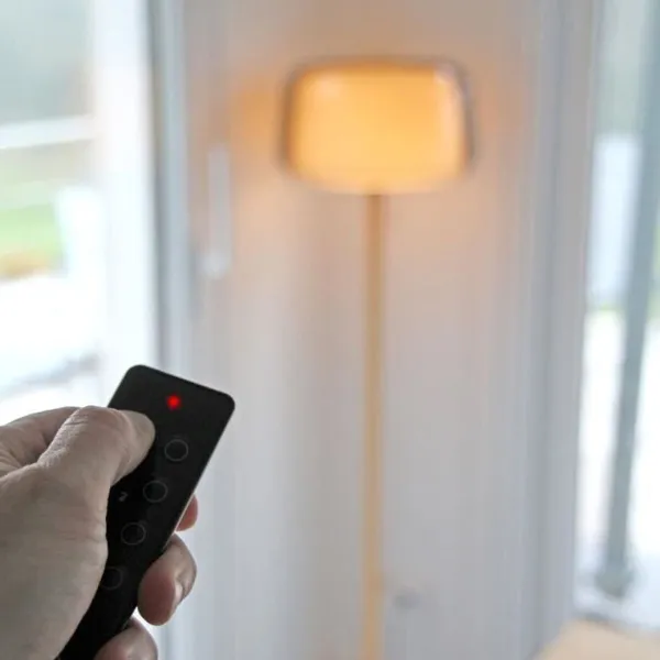 Älypistorasia Dio Connected Home