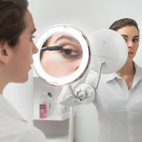 Suurentava LED-peili joustavalla varrella ja imukupilla Mizoom InnovaGoods IG814786 Valkoinen Lasi (Kunnostetut Tuotteet B)