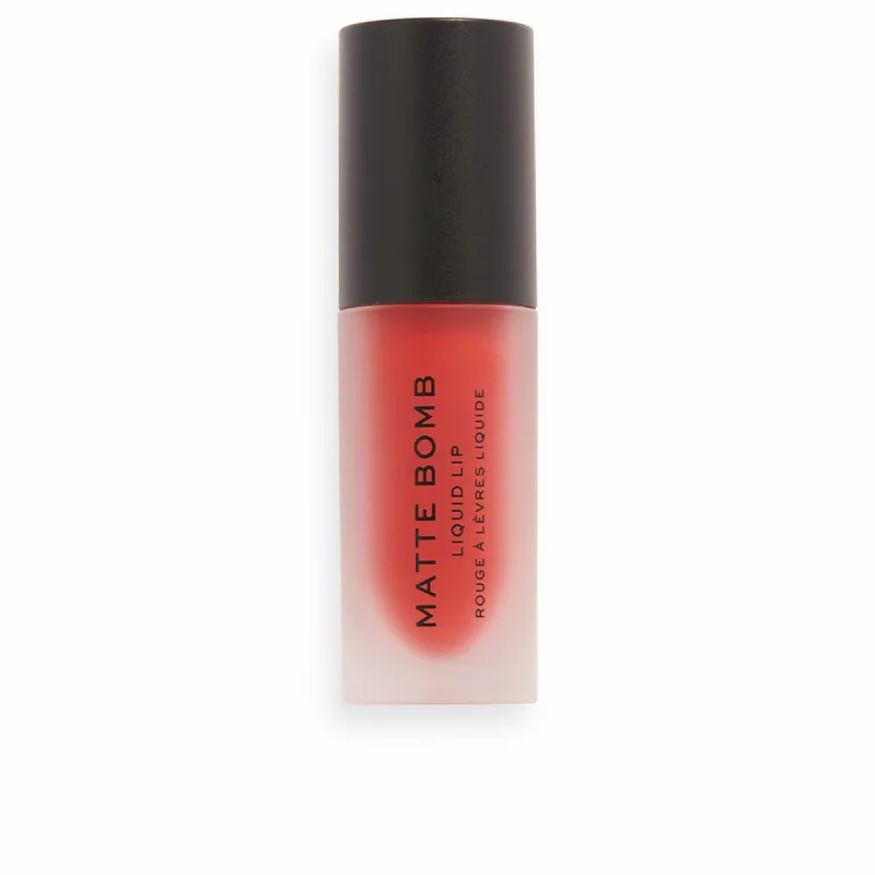 Huulipuna Revolution Make Up Matte Bomb lure red 4,6 ml