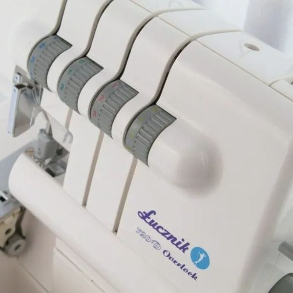 Ompelukone Łucznik Overlock 720D4
