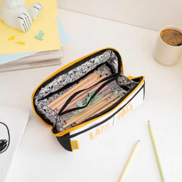 Snoopy - Double compartment pencil case from the Lazy Days collection