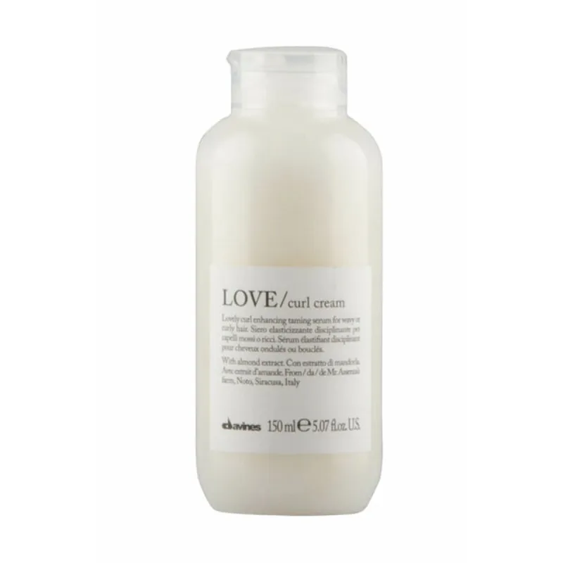 Kiharoita tukeva voide Davines Love 150 ml