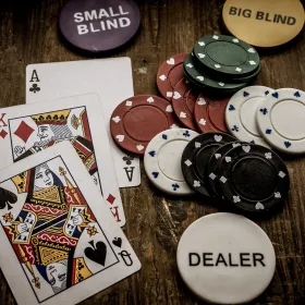 Pokerisetti Springos, 200 Pelimerkkiä, Monivärinen, Metallilaatikko