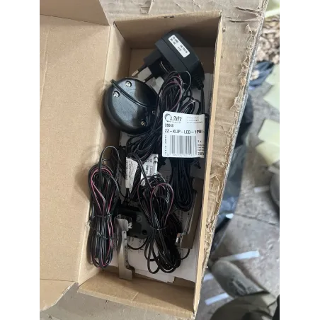 4 tk klambrit ZZ-KLIP-LED-1PBI-MH1