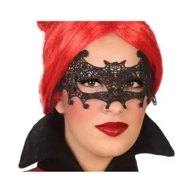 Aizsietām acīm melnais sikspārnis