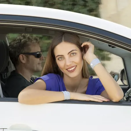 Aproce pret sliktu dūšu ar Nei-Kuan spiediena punktu Nona InnovaGoods (Iepakojumā 2 krūzes)