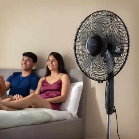 Pastatomas ventiliatorius su nuotolinio valdymo pulteliu InnovaGoods Airstreem Juoda 45 W