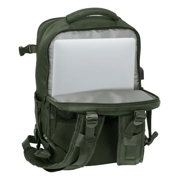 Skolas soma Safta Verde Militārais