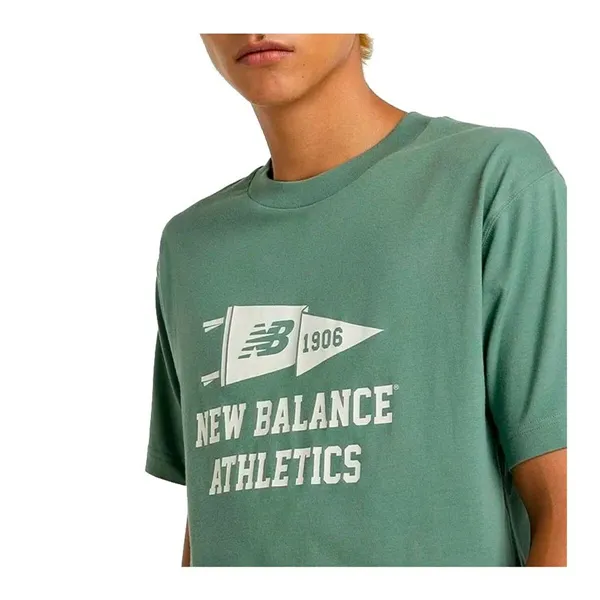 Men’s Short Sleeve T-Shirt New Balance Varsity Pennant MT51924 DKJ Green