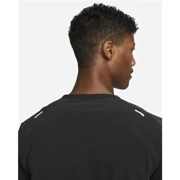 Men’s Short Sleeve T-Shirt Nike Dri-FIT Rise 365 Dark grey
