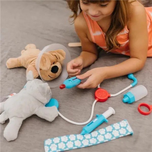 Toy Medical Case with Accessories Melissa & Doug
